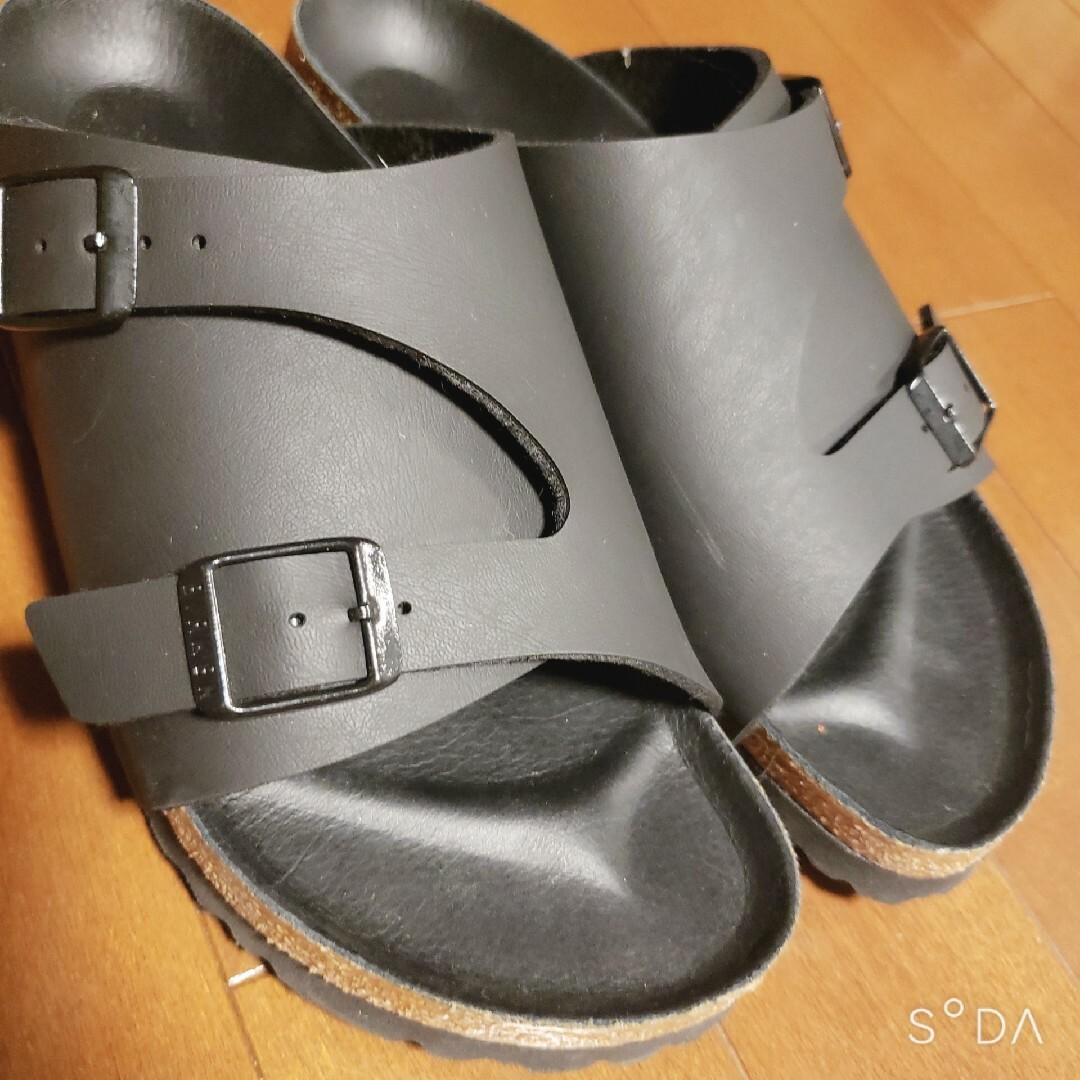 BIRKENSTOCK(ビルケンシュトック)のビルケンシュトック　サンダル　24㎝　黒　チューリッヒ レディースの靴/シューズ(サンダル)の商品写真