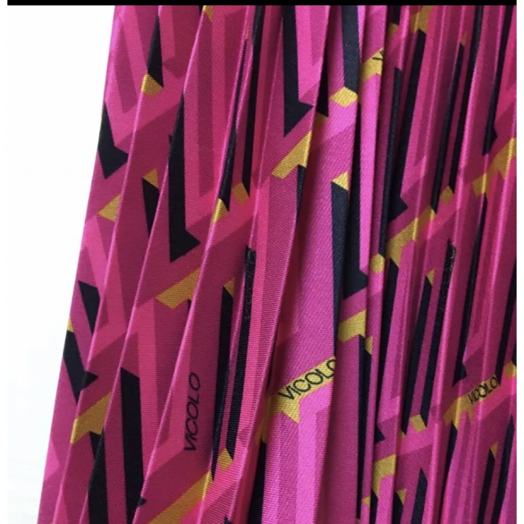 armoire caprice(アーモワールカプリス)の最終値下げ アーモワールカプリス購入 ピコロ プリーツスカート ロング ピンク  レディースのスカート(ロングスカート)の商品写真