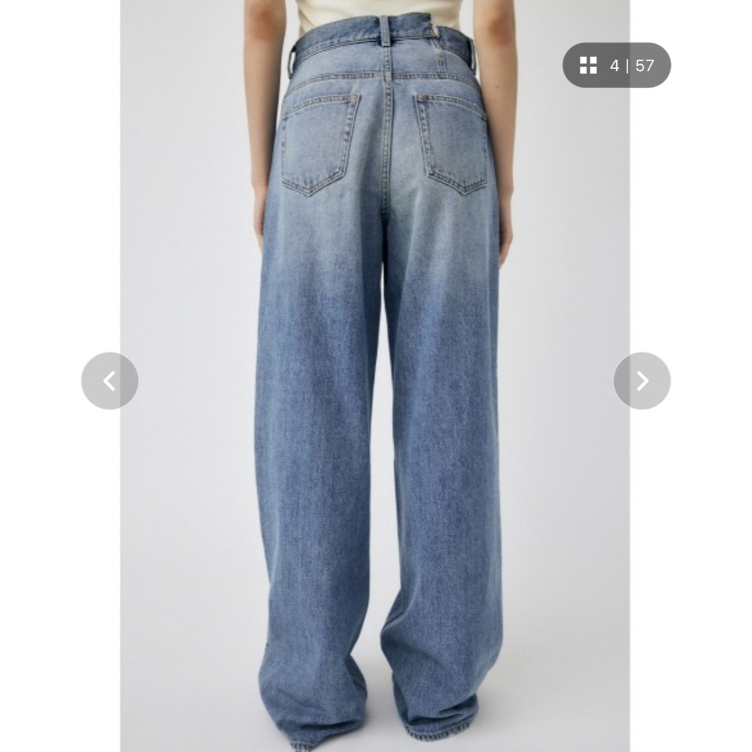 moussy(マウジー)のMOUSSY CROSS WAIST WIDE STRAIGHT レディースのパンツ(デニム/ジーンズ)の商品写真