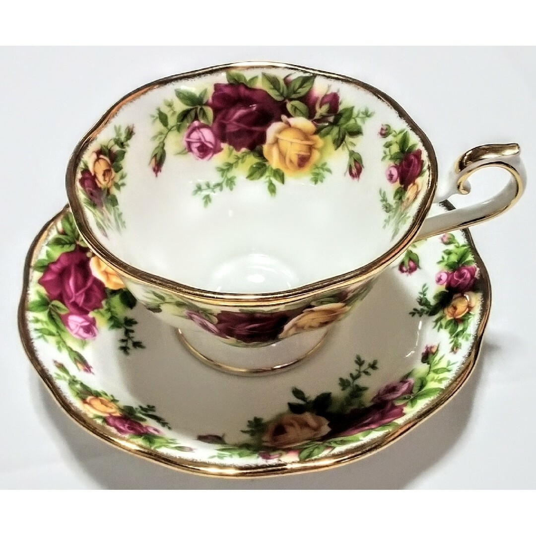 ROYAL ALBERT(ロイヤルアルバート)の大人気のブランド食器廃盤品(ロイヤルアルバートオールドカントリーローズ)新品格安 インテリア/住まい/日用品のキッチン/食器(グラス/カップ)の商品写真