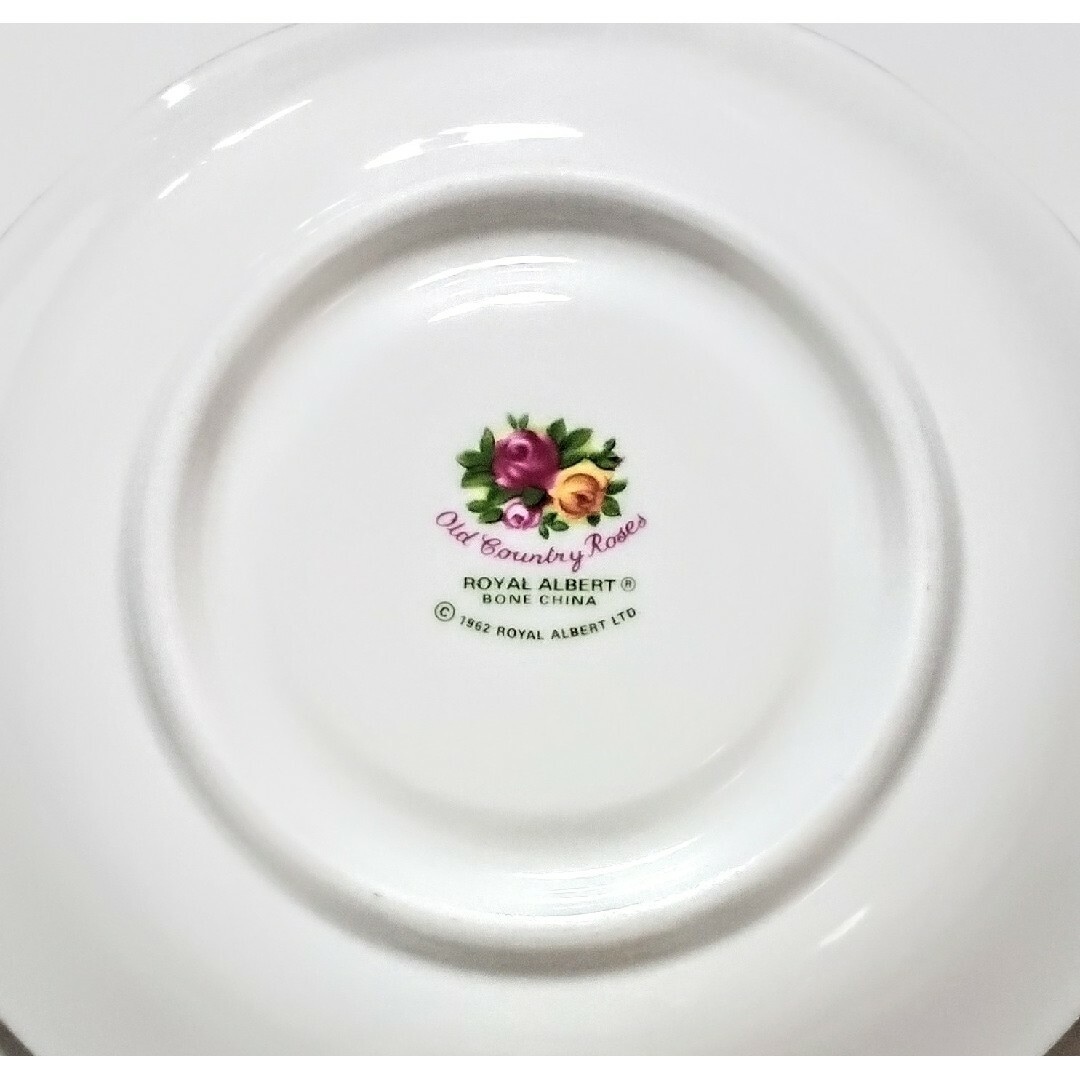 ROYAL ALBERT(ロイヤルアルバート)の大人気のブランド食器廃盤品(ロイヤルアルバートオールドカントリーローズ)新品格安 インテリア/住まい/日用品のキッチン/食器(グラス/カップ)の商品写真