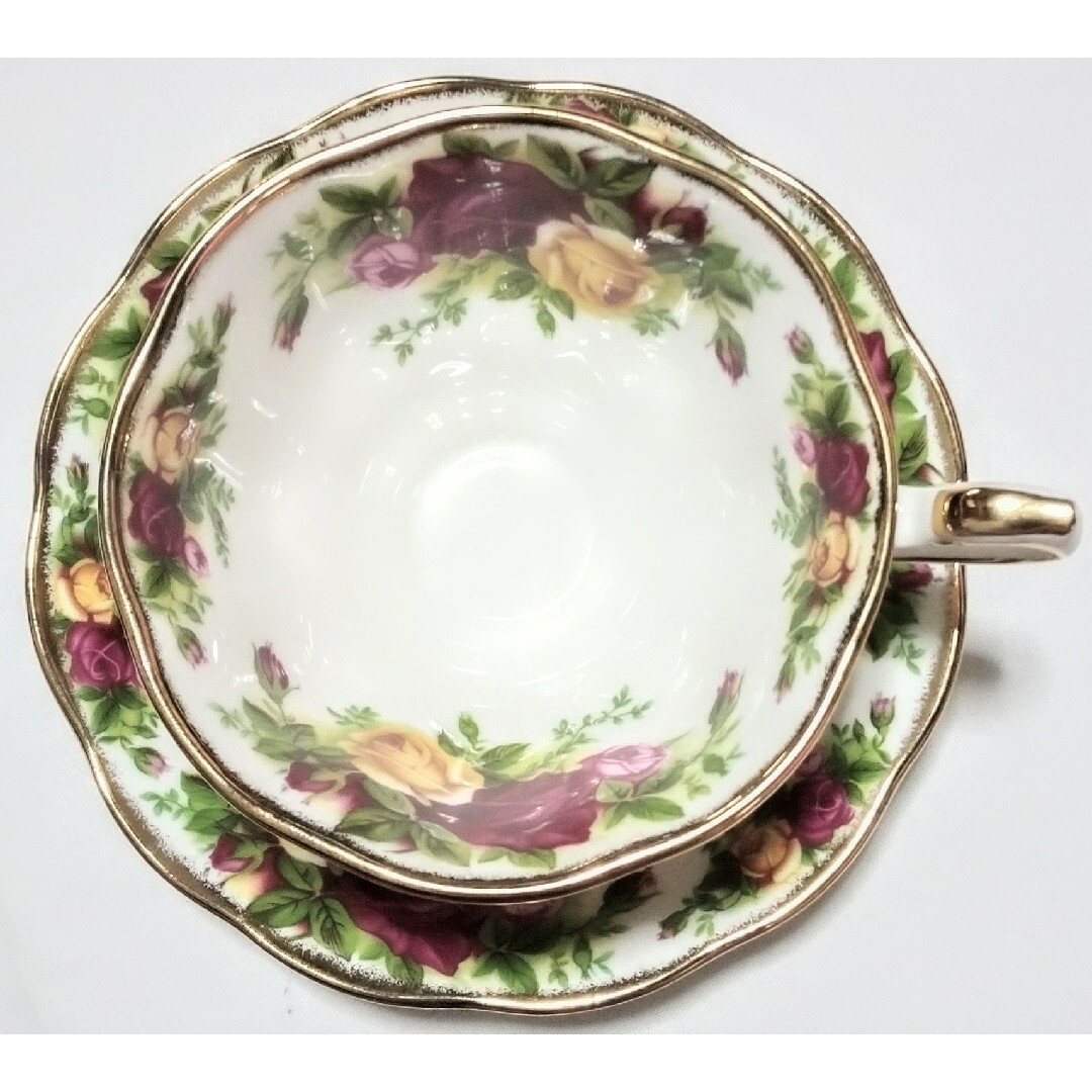 ROYAL ALBERT(ロイヤルアルバート)の大人気のブランド食器廃盤品(ロイヤルアルバートオールドカントリーローズ)新品格安 インテリア/住まい/日用品のキッチン/食器(グラス/カップ)の商品写真