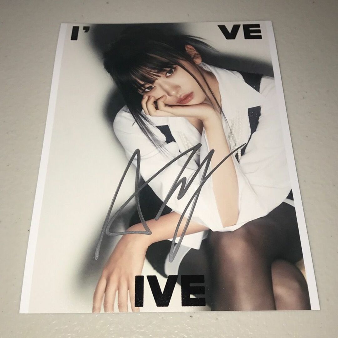 IVE 直筆サイン「I'VE IVE」スチール写真6枚セットの通販 by て IVE 直筆サイン「I'VE IVE」スチール写真6枚セットの通販 by て