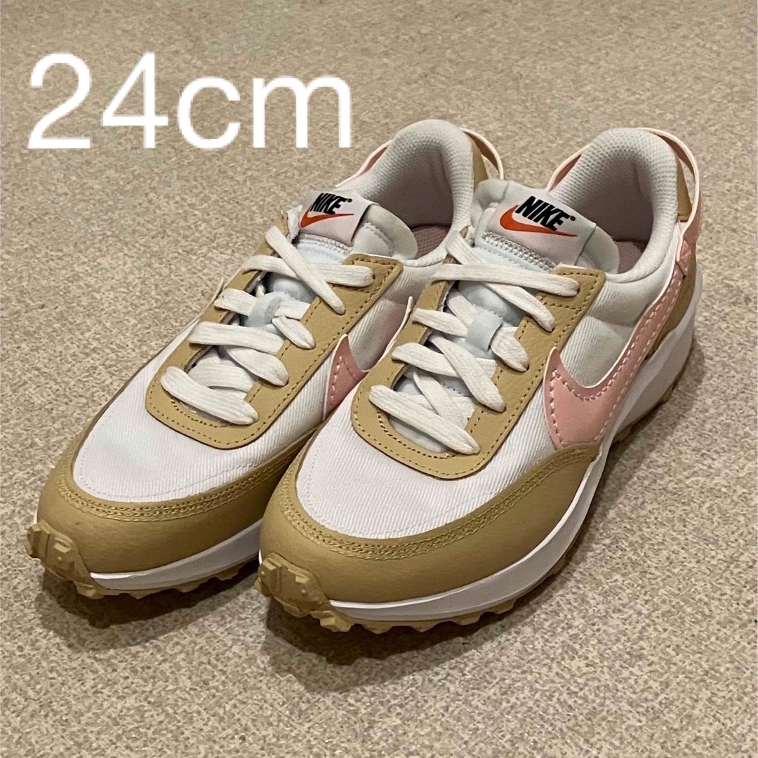 NIKE(ナイキ)のNIKEナイキスニーカーレディース24cm レディースの靴/シューズ(スニーカー)の商品写真