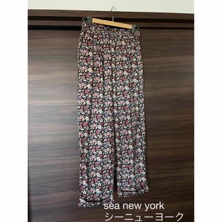 シーニューヨーク(Sea New York)の美品　sea new york シーニューヨーク　リバティプリント夏パンツ(カジュアルパンツ)