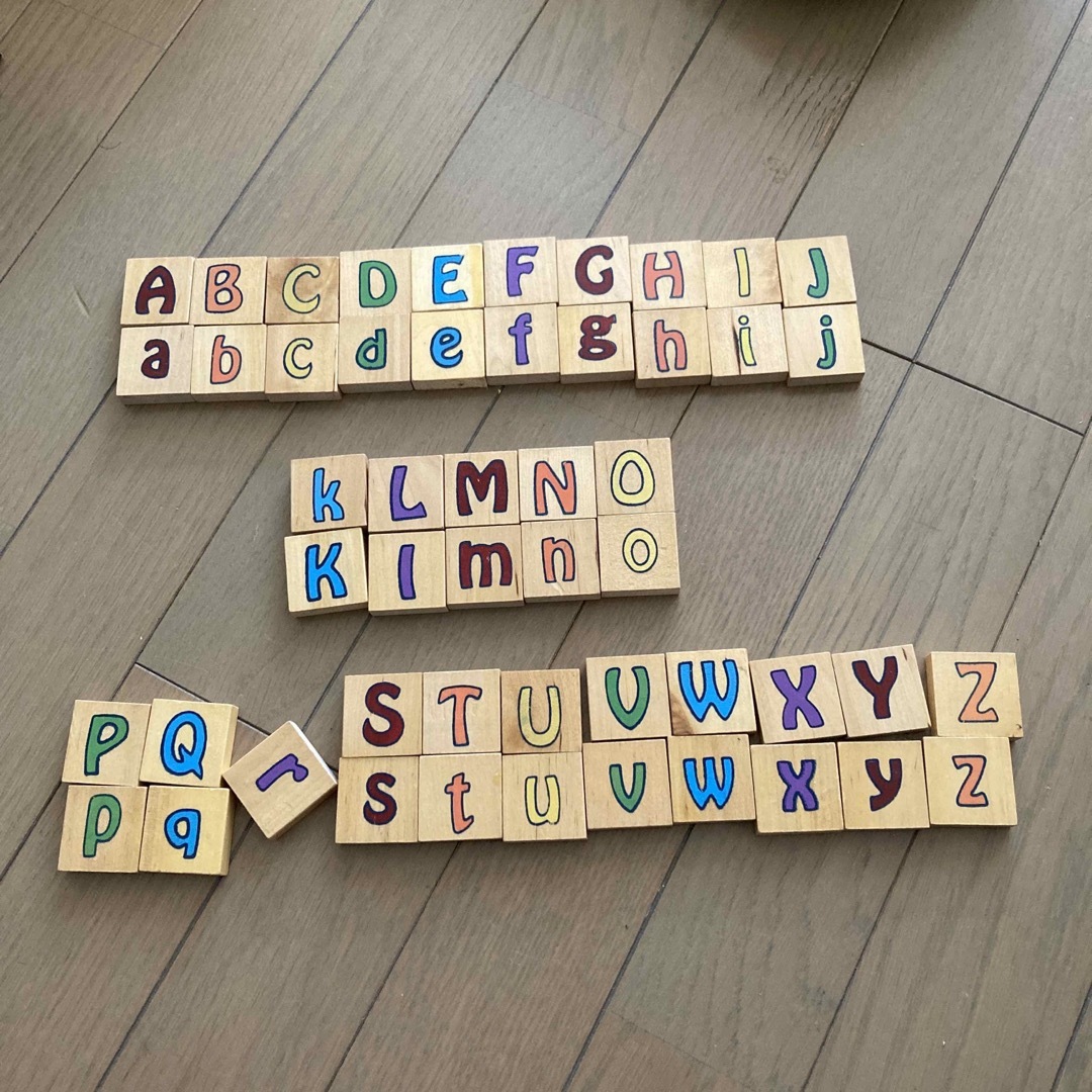 木製　アルファベット　知育玩具 キッズ/ベビー/マタニティのおもちゃ(知育玩具)の商品写真