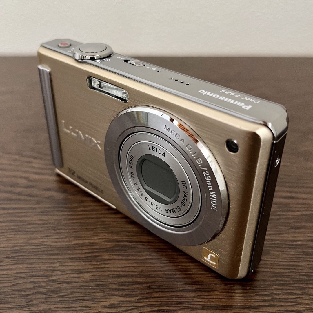 Panasonic(パナソニック)のPanasonic｜パナソニック デジタルカメラLUMIX DMC-FS25 スマホ/家電/カメラのカメラ(コンパクトデジタルカメラ)の商品写真