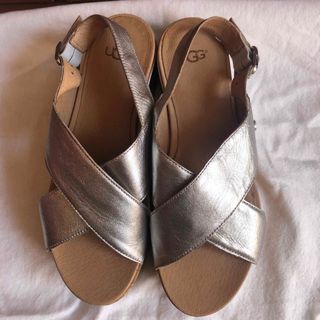 アグ(UGG)のUGG プラットフォームサンダル(サンダル)