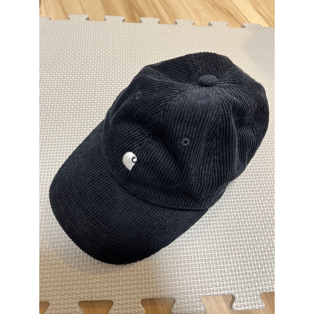 carhartt(カーハート)の【ひろさま専用】carhartt キャップ　帽子　ベージュ　ブラック レディースの帽子(キャップ)の商品写真