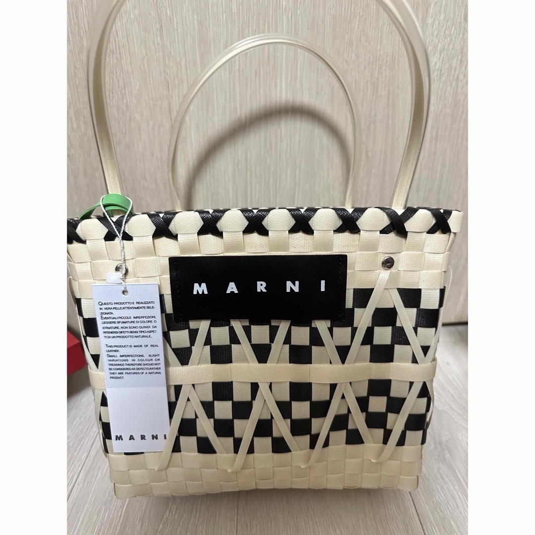 マルニ MARNI  フラワーカフェ トートバック