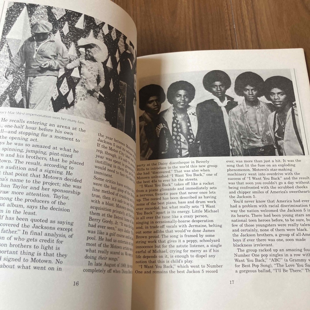 Papa Joe's Boys The Jacksons StoryマイケルJ エンタメ/ホビーの本(洋書)の商品写真