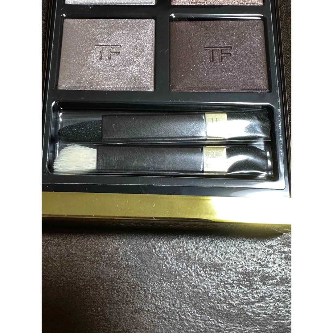 TOM FORD BEAUTY(トムフォードビューティ)のトム フォード ビューティ アイ カラー クォード 27A ヴァージン オーキ… コスメ/美容のベースメイク/化粧品(アイシャドウ)の商品写真