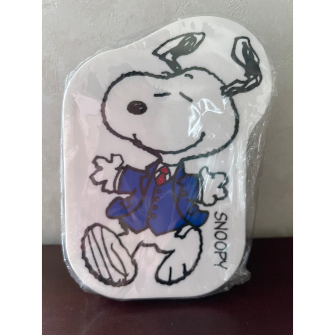 SNOOPY(スヌーピー)の⭐︎新品未開封　スヌーピー　タッパー インテリア/住まい/日用品のキッチン/食器(容器)の商品写真