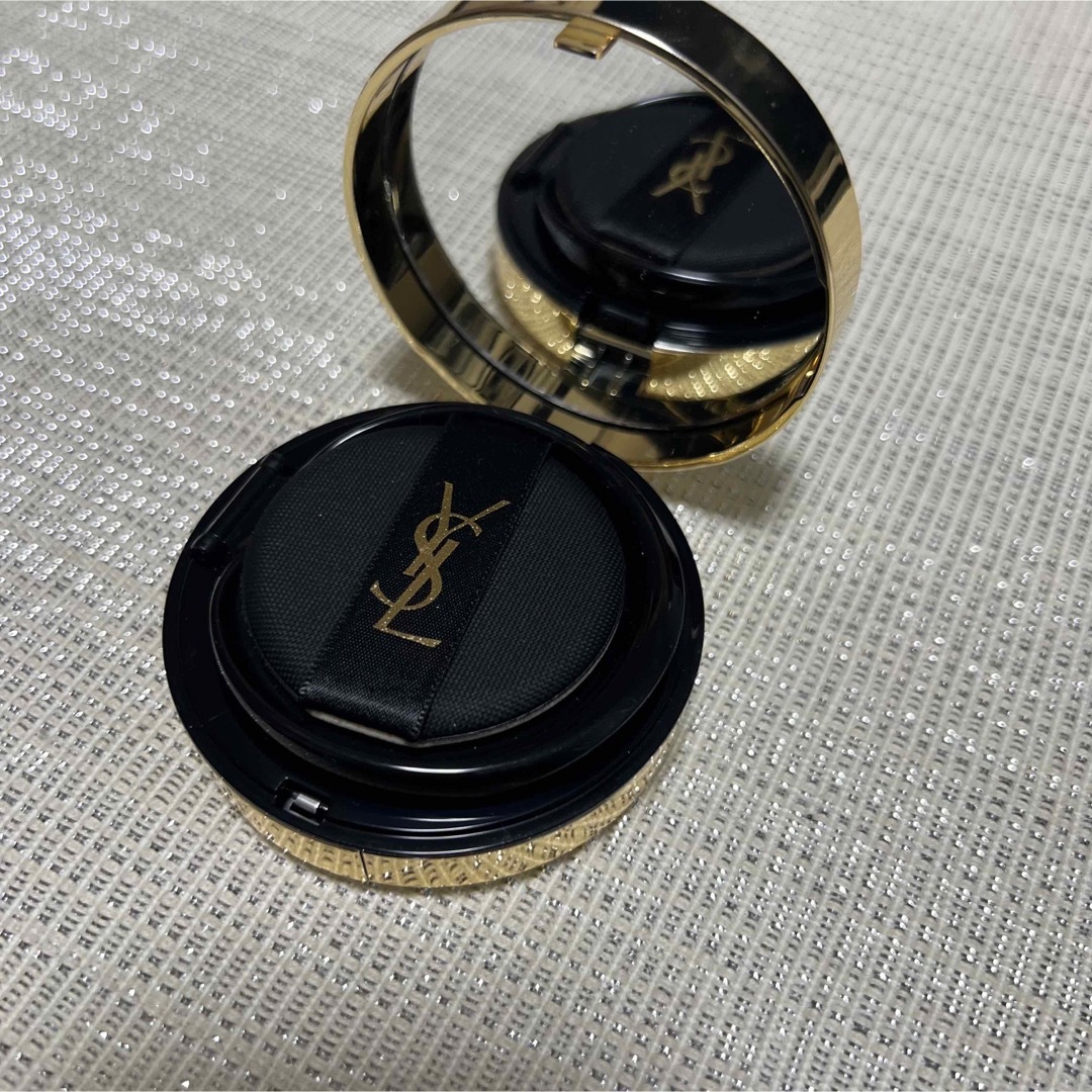 Yves Saint Laurent Beaute(イヴサンローランボーテ)のイヴ・サンローラン　アンクルドポールクッション　新品未使用　ファンデーション コスメ/美容のスキンケア/基礎化粧品(美容液)の商品写真