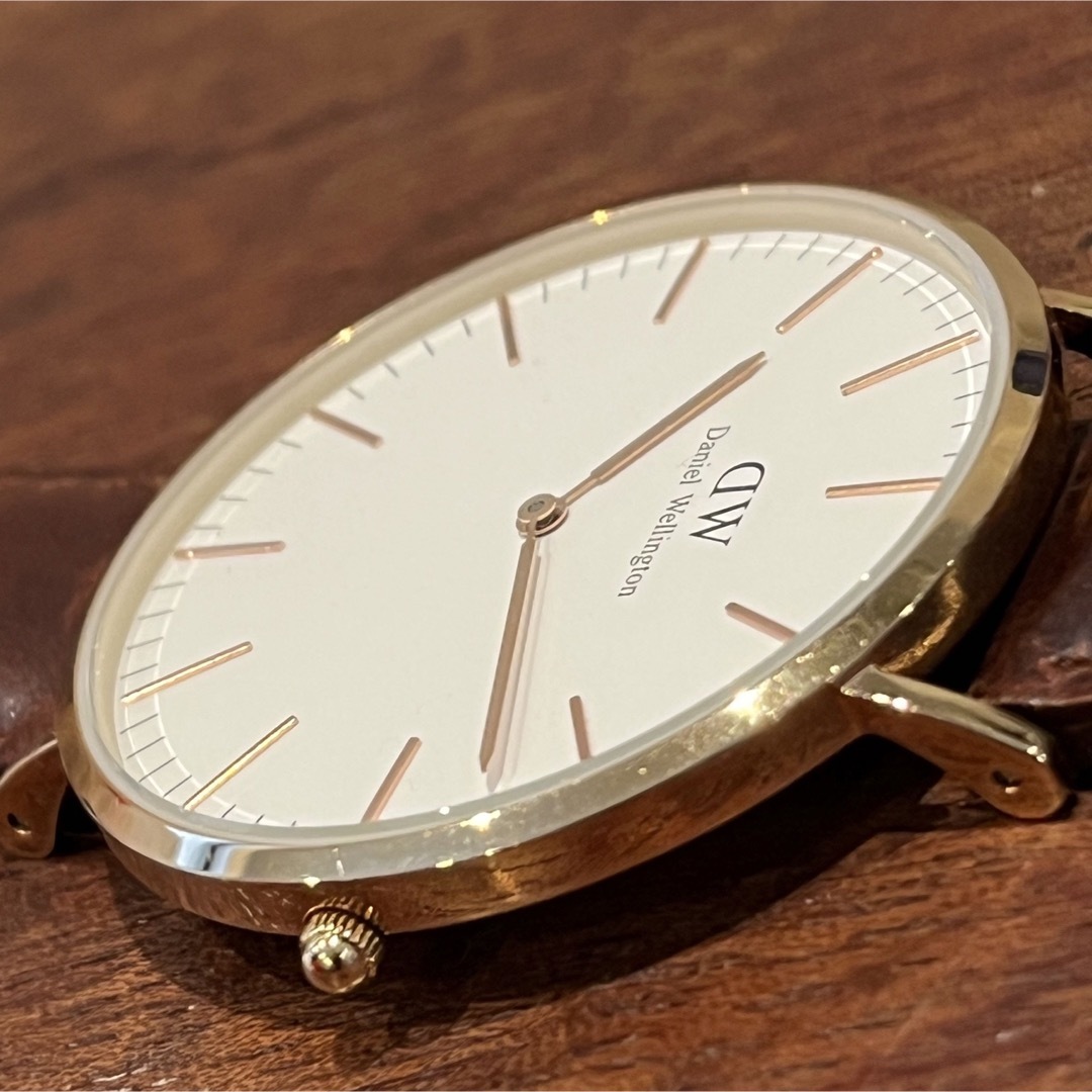 Daniel Wellington(ダニエルウェリントン)のダニエルウェリントン DW 腕時計 B40R8 40mm ゴールド 稼働品 メンズの時計(腕時計(アナログ))の商品写真