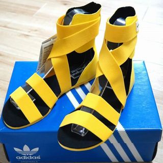 アディダス(adidas)の未使用 adidas アディダス グラディエーター サンダル イエロー 23.5(サンダル)