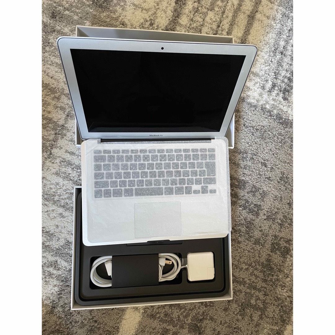 無バッテリー駆動時間APPLE MacBook Air MQD32J/A Core i5 8,192