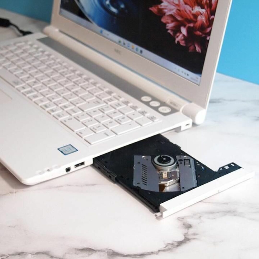 第5世代Core i7でハイスペ✨メモリ16GB✨SSD1TBのノートパソコン-