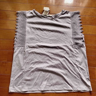 ジーユー(GU)の肩レーストップス　半袖レースTシャツ(シャツ/ブラウス(半袖/袖なし))