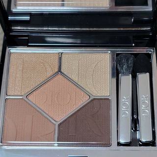 Dior サンククルールクチュール523 ベージュクチュール Dior サンククルールクチュール523 ベージュクチュール