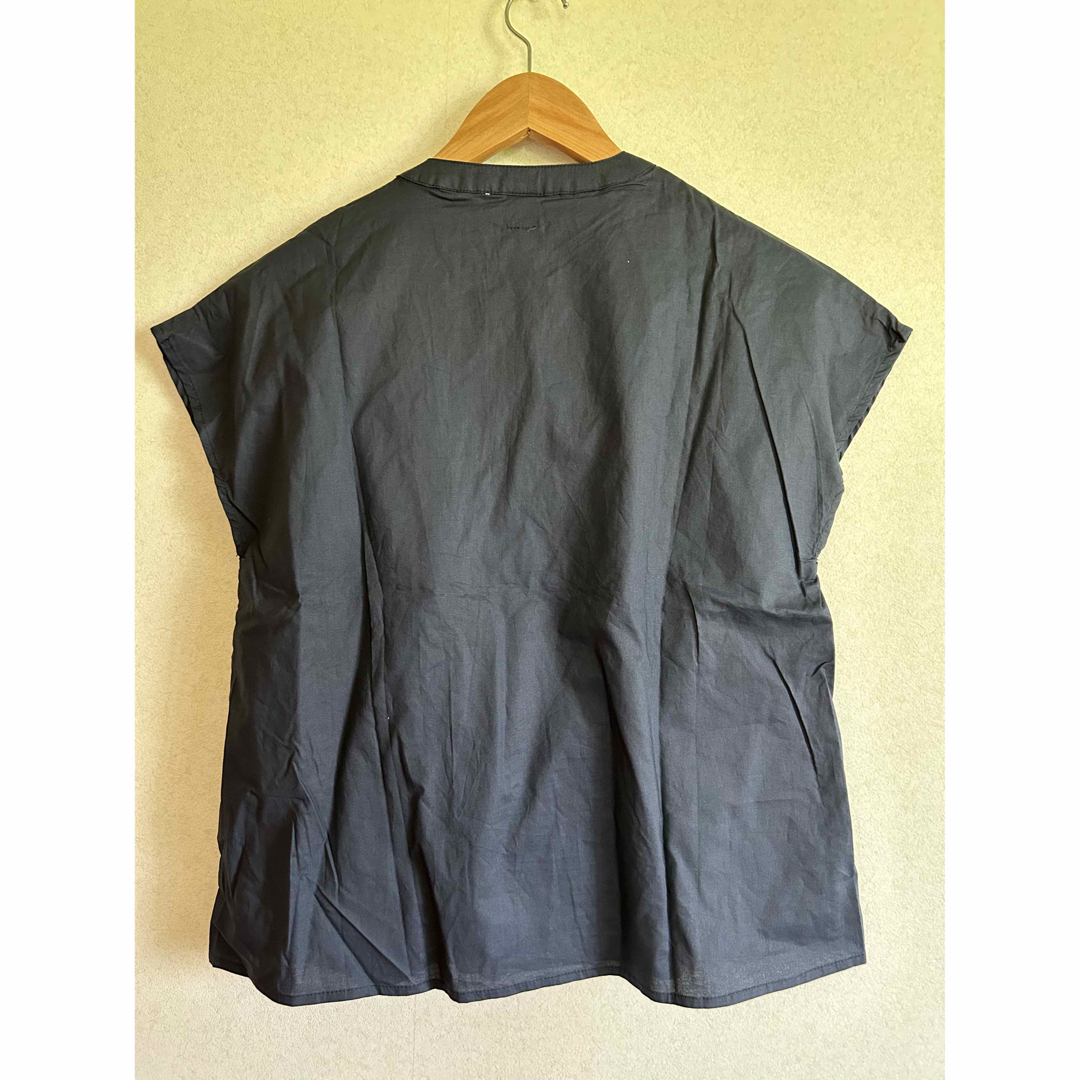 merlot(メルロー)のタグ付き☆未使用　カットソー  ブラック　紺 レディースのトップス(シャツ/ブラウス(半袖/袖なし))の商品写真