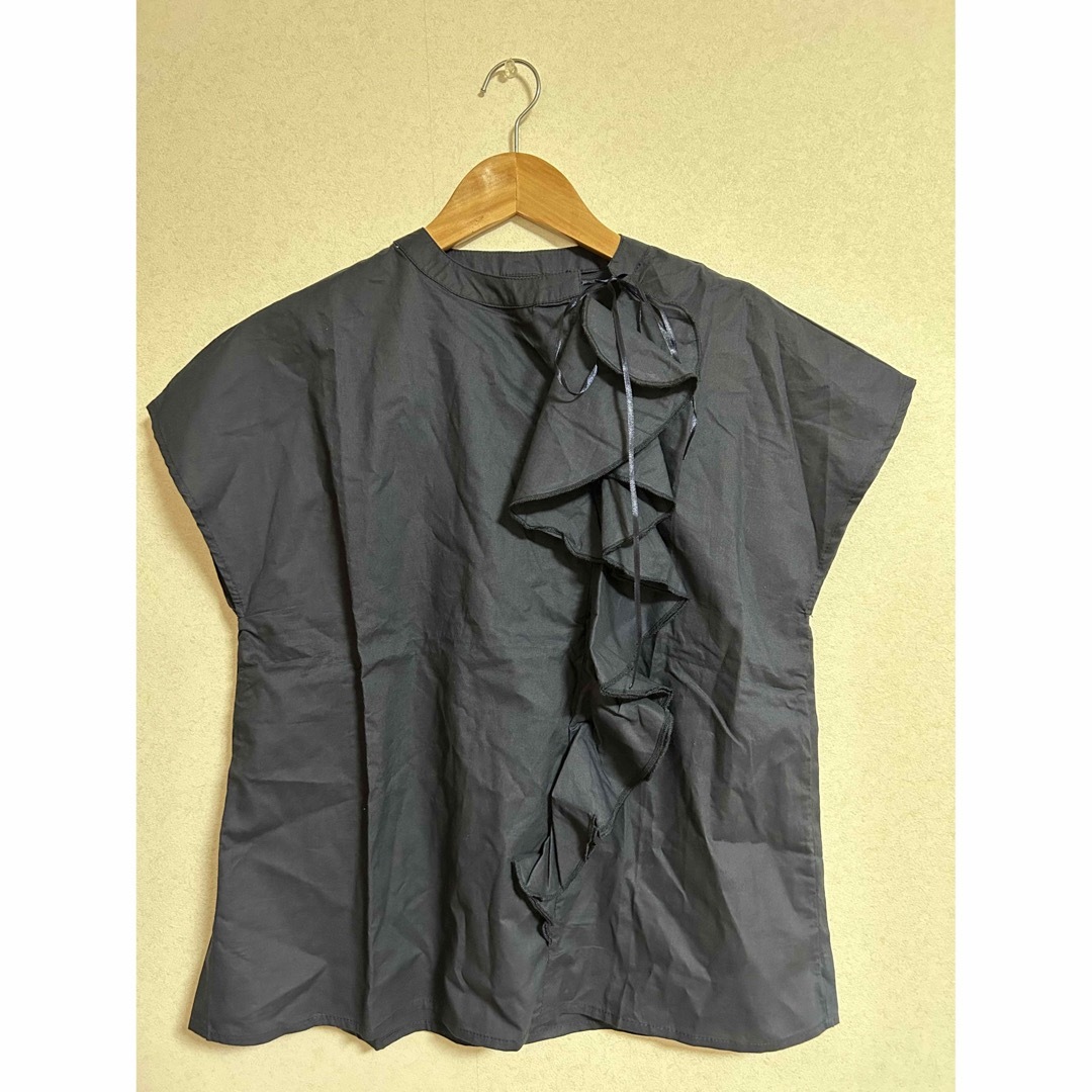 merlot(メルロー)のタグ付き☆未使用　カットソー  ブラック　紺 レディースのトップス(シャツ/ブラウス(半袖/袖なし))の商品写真