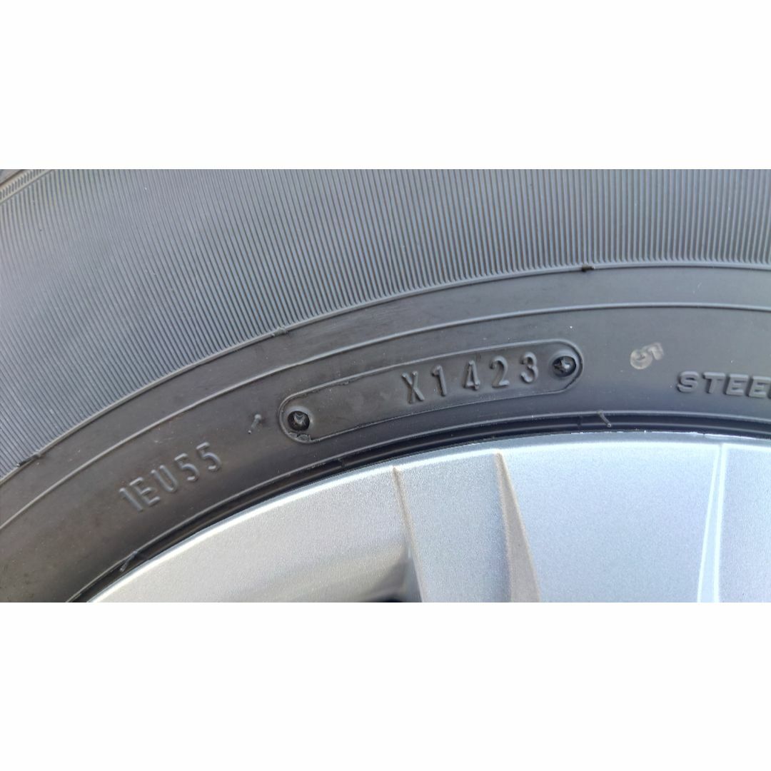 ハイエース　純正ノーマルタイヤ　新車外し　195/80R15