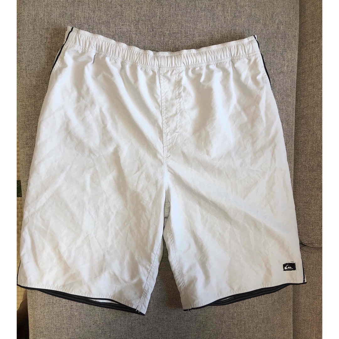 QUIKSILVER(クイックシルバー)の未使用QuickSilverクィックシルバー海パン 32インチ メンズの水着/浴衣(水着)の商品写真