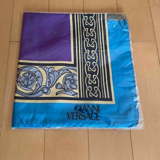 ジャンニヴェルサーチ(Gianni Versace)のGIANNI VERSACE シルクスカーフ(バンダナ/スカーフ)