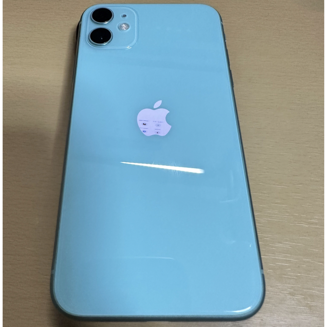 iPhone(アイフォーン)の【中古】 iPhone11 256GB グリーン SIMフリー 本体 スマホ スマホ/家電/カメラのスマートフォン/携帯電話(スマートフォン本体)の商品写真