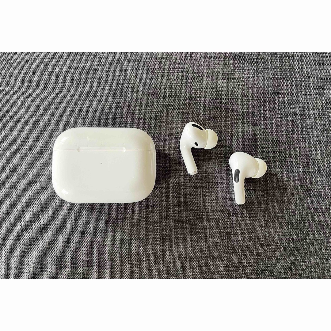Apple(アップル)のApple AirPods Pro 第1世代 スマホ/家電/カメラのオーディオ機器(ヘッドフォン/イヤフォン)の商品写真