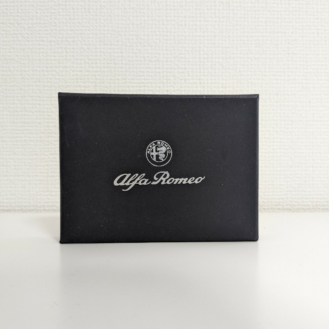 Alfa Romeo(アルファロメオ)の【さっちゃん様専用】Alfa Romeo｜牛革カードケース（非売品） メンズのファッション小物(名刺入れ/定期入れ)の商品写真