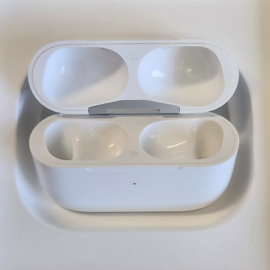 極美品 AirPods Pro 第1世代 充電ケース のみ 純正品