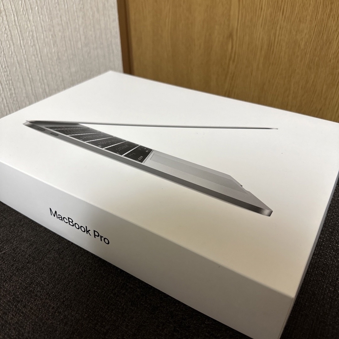 MacBook Pro Office付き 充放電7回のみ