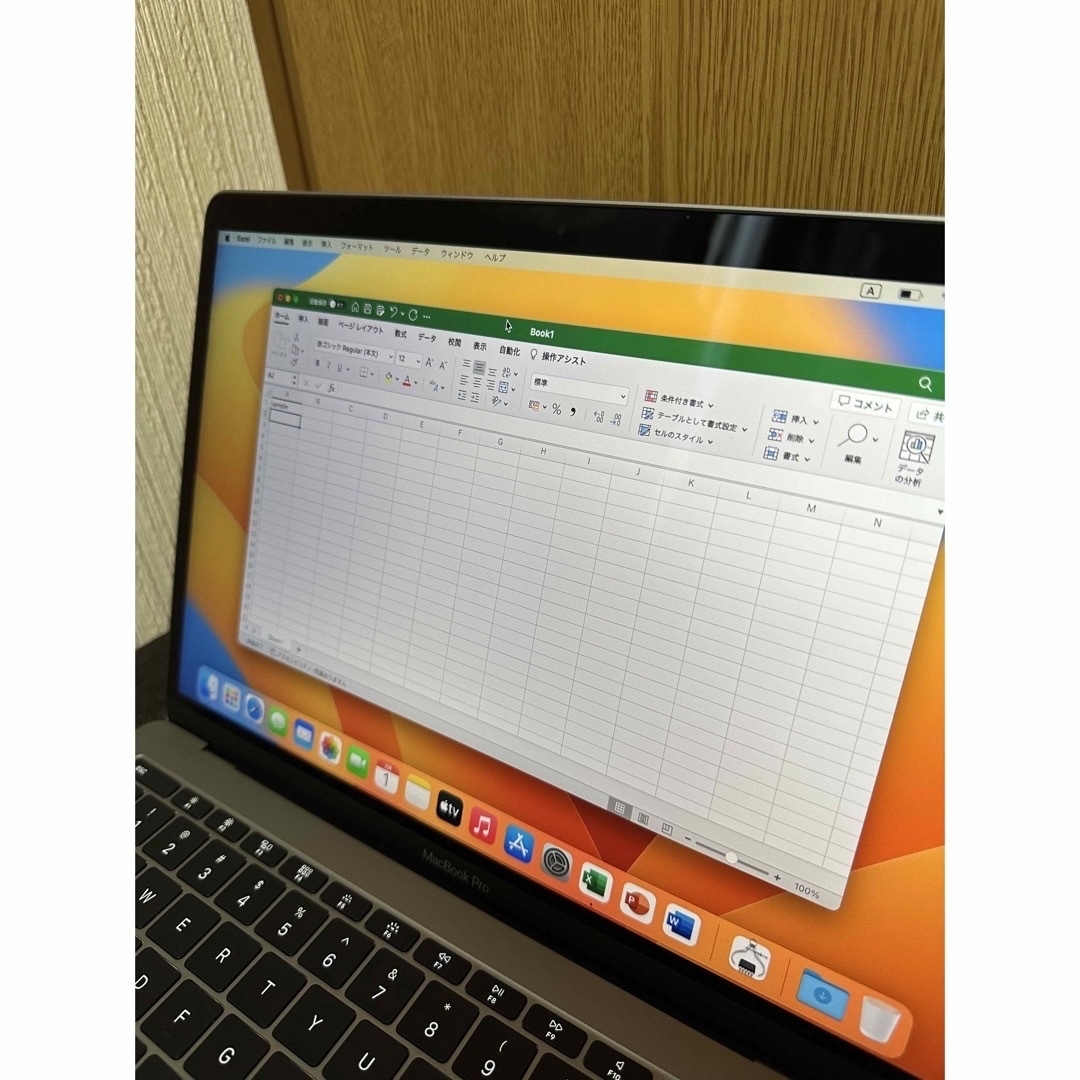 MacBook Pro Office付き 充放電7回のみ