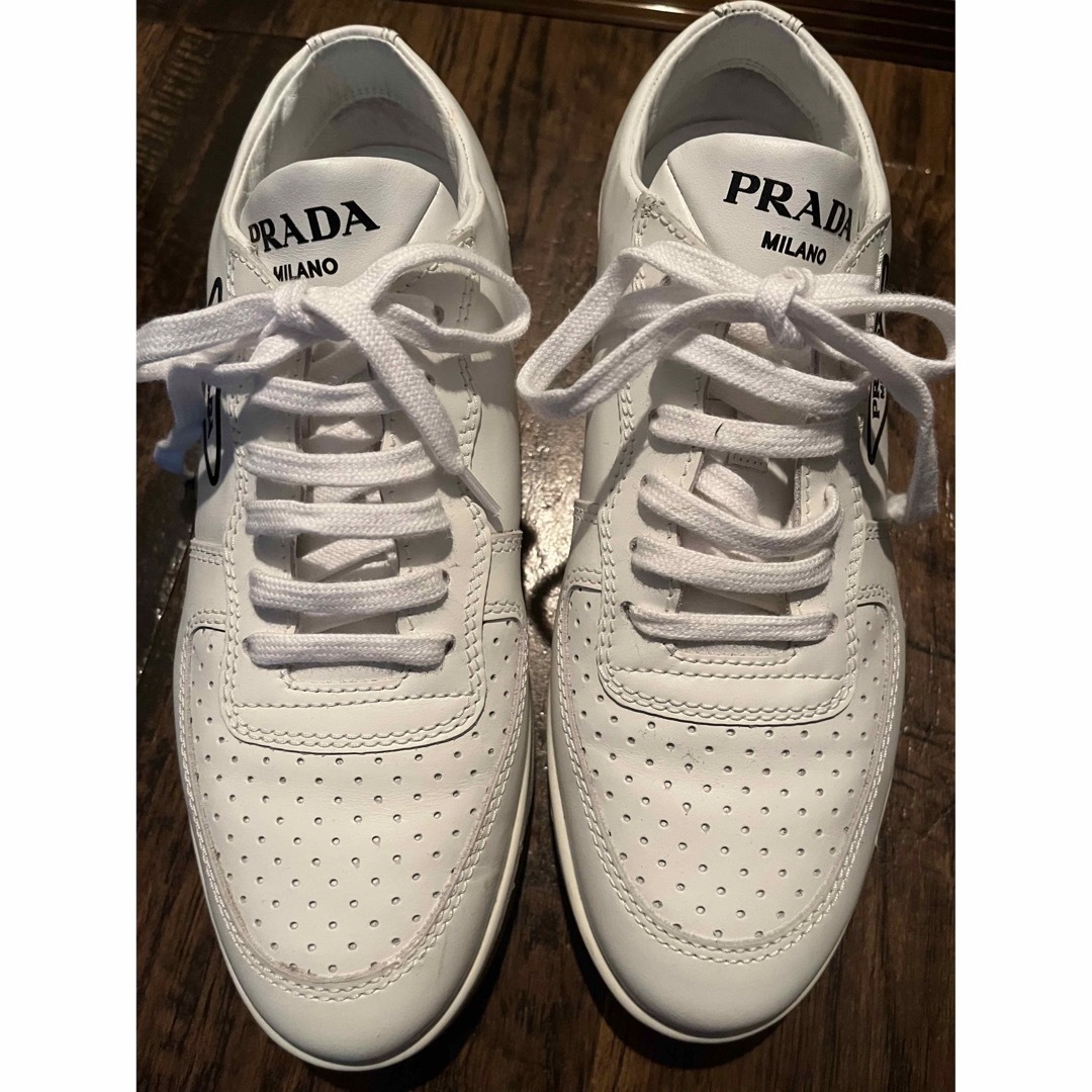 PRADA プラダ スニーカー ホワイト