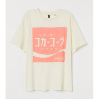 エイチアンドエム(H&M)の新品　H&M モチーフTシャツ　コカコーラ　XS（Sサイズ相当）(Tシャツ(半袖/袖なし))