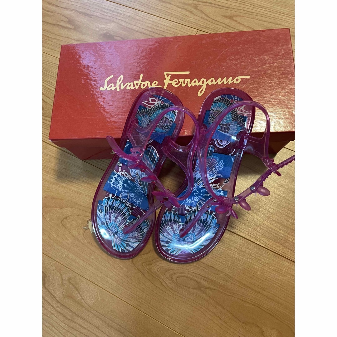 サルヴァトーレフェラガモ SALVATORE FERRAGAMO サンダル