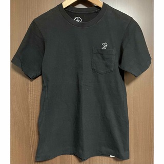 ユニクロ(UNIQLO)のユニクロ x カウズ x ピーナッツ スヌーピー ポケット Tシャツ XS(Tシャツ/カットソー(半袖/袖なし))