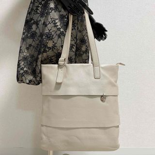 NINARICCI ニナリッチ トートバッグ フリル レザー A4可ブラック