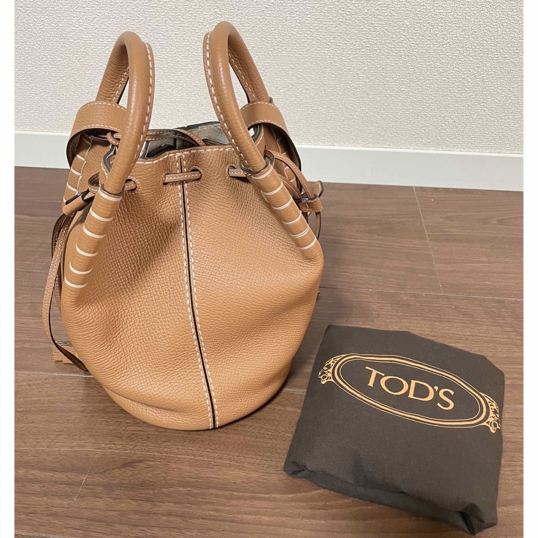 新品　未使用　Tod's トッズ　ドローストリング　バッグ ミニ　タン