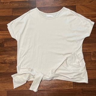 ドゥクラッセ(DoCLASSE)のDoCLASSE Tシャツ　ベージュ(Tシャツ(半袖/袖なし))