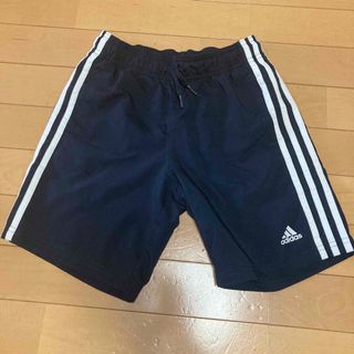 アディダス(adidas)のハーフパンツ(パンツ/スパッツ)