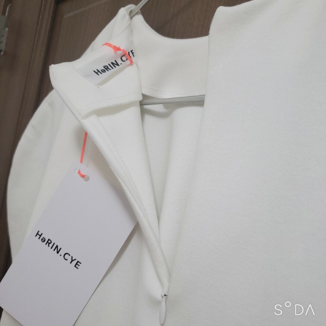Herin.CYE/ヘリンドットサイ ポンチバルーンスリーブトップス 白 Herin.CYE/ヘリンドットサイ ポンチバルーンスリーブトップス 白