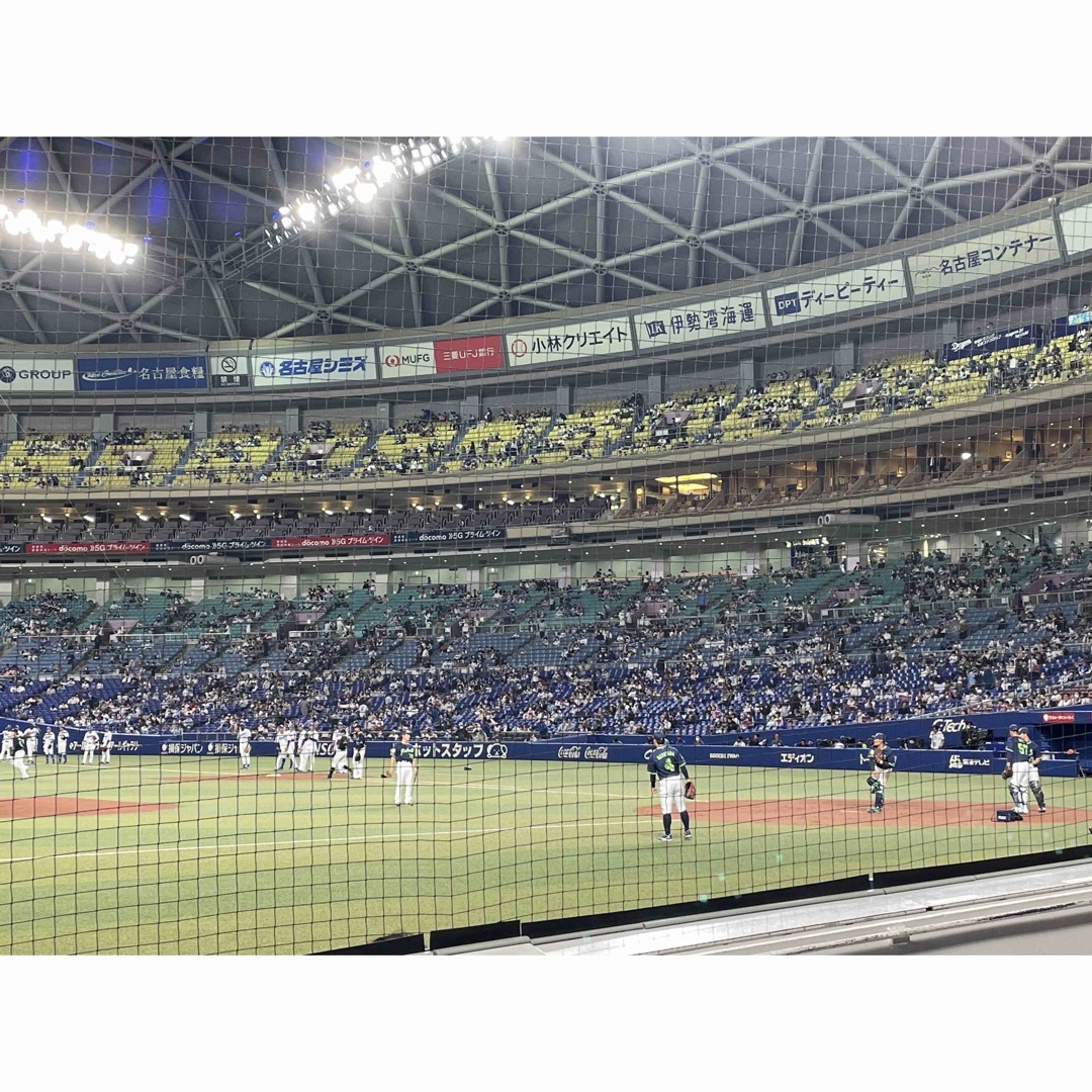 8/29火曜　バンテリンドーム　ヤクルトvs中日　内野S席　通路側ペア チケットのスポーツ(野球)の商品写真