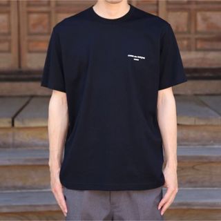 コムデギャルソンオム(COMME des GARCONS HOMME)のCOMME des GARCONS HOMME 23ss ロゴTシャツ 黒 L(Tシャツ/カットソー(半袖/袖なし))