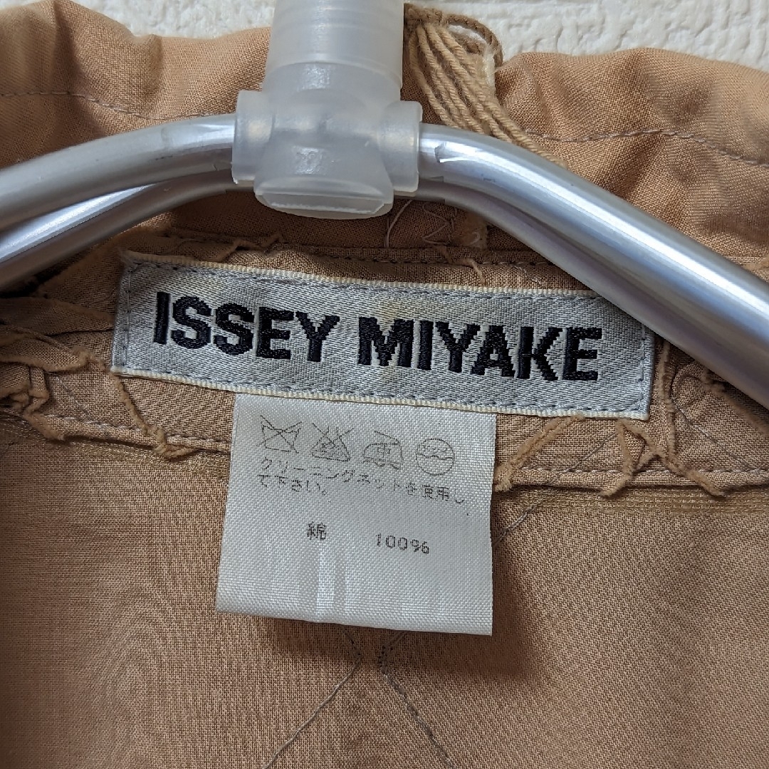 ISSEY MIYAKE(イッセイミヤケ)のイッセイミヤケ　ジャケット レディースのジャケット/アウター(その他)の商品写真