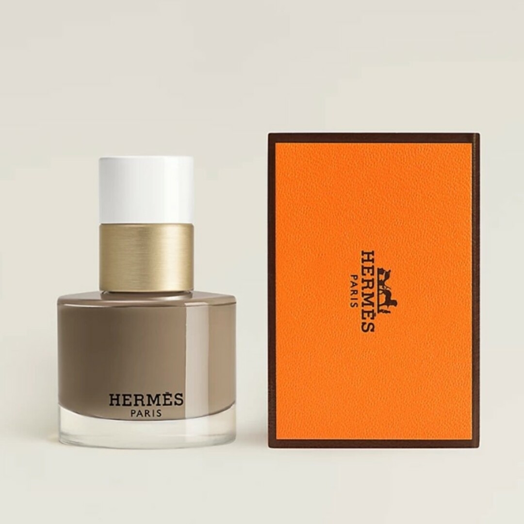 Hermes(エルメス)の【専用】HERMESネイル80＆BAUM UND PFERDGARTENスカート コスメ/美容のネイル(ネイル用品)の商品写真