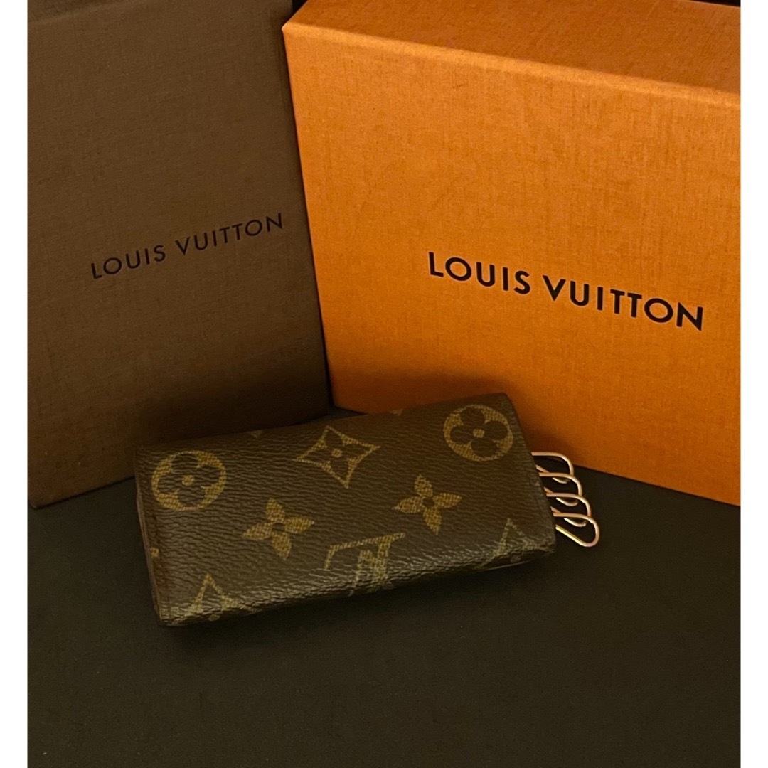 LOUIS VUITTON   新品未使用Aルイヴィトンモノグラム・4連キー