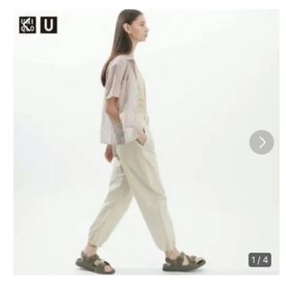 ユニクロ(UNIQLO)のUNIQLO u タックジョガーパンツ  L(カジュアルパンツ)